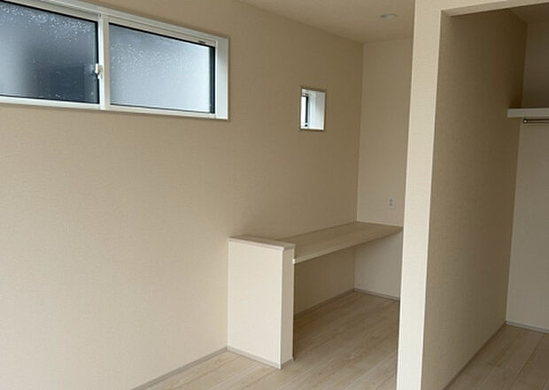 【子供部屋】子供が何人でも年齢によっては、受験時にしっかり壁のある個室があった方が良い場合もあります。難しい問題ですが、兄弟の人数や、性別や年齢差によって状況が異なりますので、数年後のこともしっかり考えましょう。