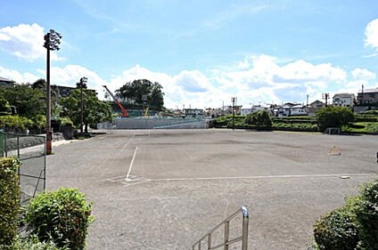 深堀中央公園 623m(徒歩8分)