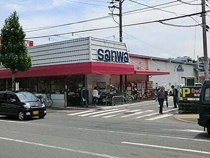 三和境川店 119m(徒歩2分)
