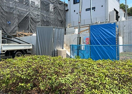 前面道路含む現地写真_3