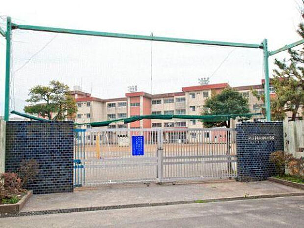 清水小学校(約708m)