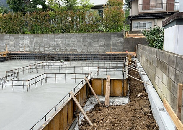 【外観_2】外観は建物の第一印象を決める重要な要素です。複数の方向から見ることで、建物の存在感や周辺との調和、デザインの良さなどがより明確に分かります。お気に入りの建物を見つけてみてください。