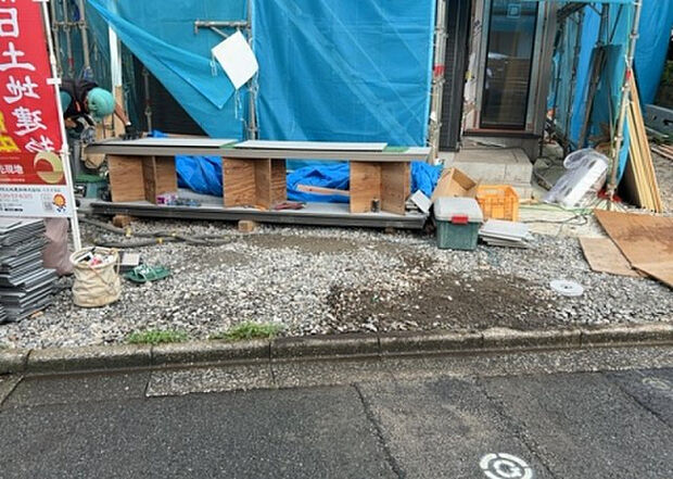 【駐車場_2】駐車場と明記されていても、最小スペースでつくられた駐車場だと大型車は駐車できなかったり、出入りしにくくなったりする可能性があります。お車のサイズと購入したい物件の駐車場のサイズを現地で確認しましょう。