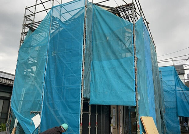 【外観_2】外観は建物の第一印象を決める重要な要素です。複数の方向から見ることで、建物の存在感や周辺との調和、デザインの良さなどがより明確に分かります。お気に入りの建物を見つけてみてください。