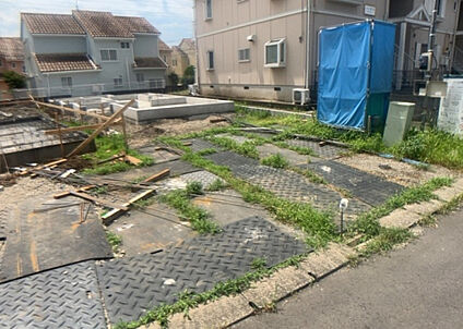 前面道路含む現地写真_3