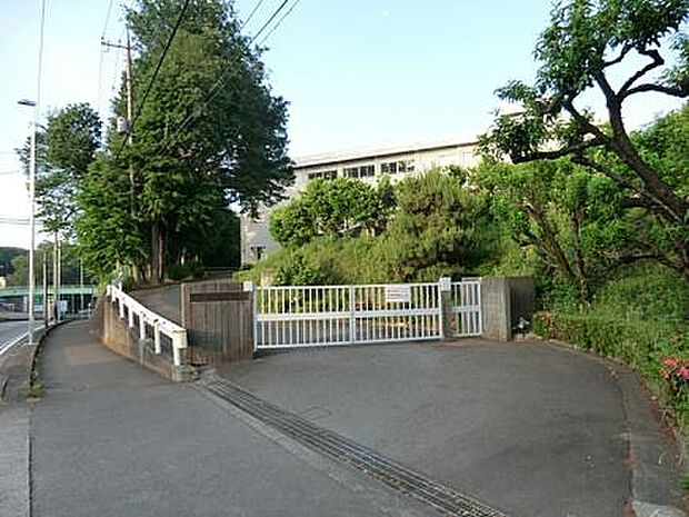 作の口小学校(約859m)