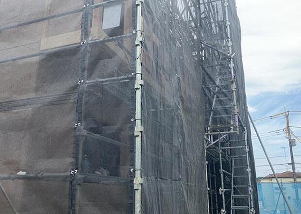 【外観_2】外観は建物の第一印象を決める重要な要素です。複数の方向から見ることで、建物の存在感や周辺との調和、デザインの良さなどがより明確に分かります。お気に入りの建物を見つけてみてください。