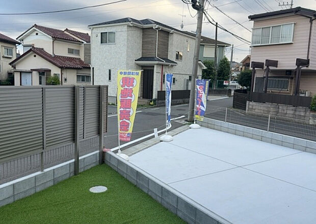 【物件からの展望】眺望を気にして物件を探す場合、前面に建物が建っていないか現地で確認しましょう!前面に建物があると景色はもちろん、日当たりや風通しにも影響が出てきます。住んだ時のことを想像しながら現地見学をしましょう。
