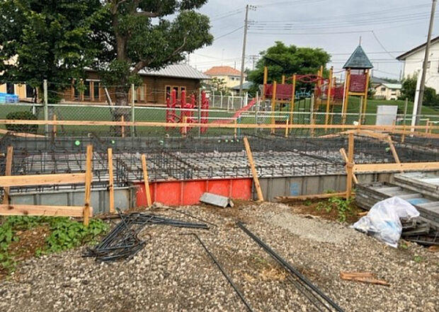 【その他設備】敷地内には、散水栓や立水栓があります。水道水を直接利用できるため、水を運ぶ手間を省くことが出来ます。大量の水を必要とする洗車作業や清掃などに役立ちます。その他設備とあわせて、現地でご確認ください。