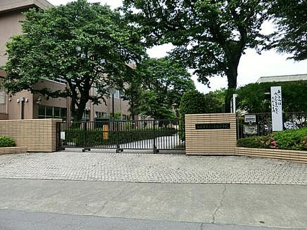 二本松小学校(約436m)