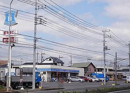 ローソン　相模原上溝南中前店 322m(徒歩5分)