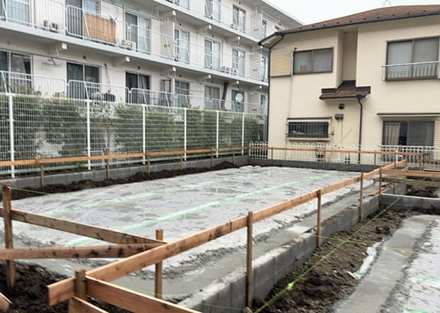 【物件からの展望】眺望を気にして物件を探す場合、前面に建物が建っていないか現地で確認しましょう!前面に建物があると景色はもちろん、日当たりや風通しにも影響が出てきます。住んだ時のことを想像しながら現地見学をしましょう。