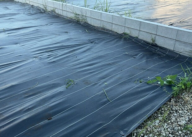 【玄関_2】玄関は、狭すぎると複数人で使いにくく、広すぎても無駄な空間になりがちです。最低2畳を目安にして、家の広さとの兼ね合いや家族の人数を考慮して決めるとよいでしょう。現地を見学して快適な玄関を選びましょう!
