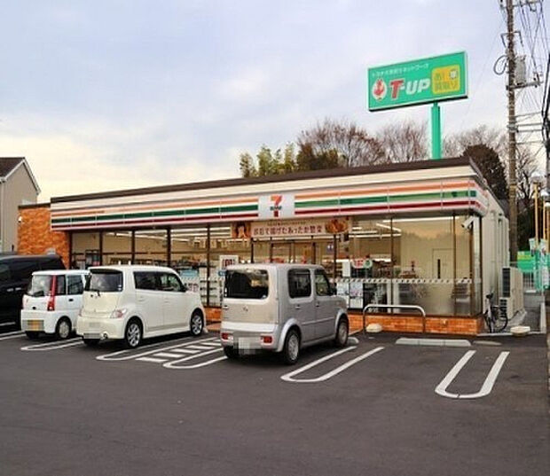 セブンイレブン 厚木恩名三丁目店(約209m)
