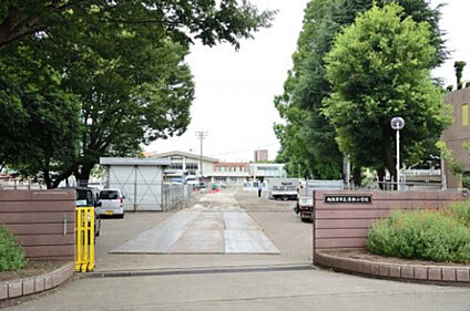 清新小学校 513m(徒歩7分)
