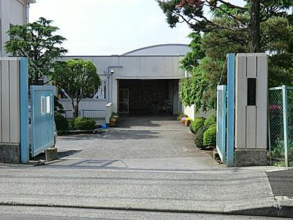 町田第三中学校 964m(徒歩13分)