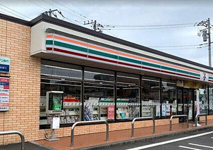 セブンイレブン　愛川中津店 673m(徒歩9分)