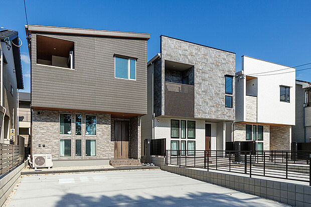 T-1、T-2（ご成約済み）、T-3／長期優良住宅、住宅性能評価W取得！太陽光発電パネル搭載のZEH仕様。耐震等級3＆断熱等等級5、第一種換気＆全熱交換換気搭載の安心で住み良い住宅性能。