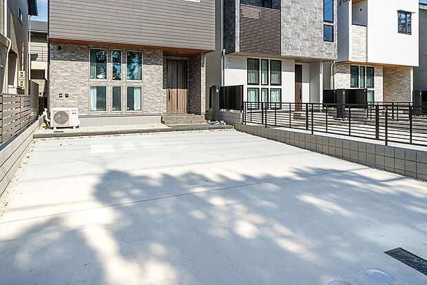 【駐車場】T-1／駐車場