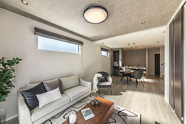 【T5　LDK】T-5／家族がつながる1つの空間で、一緒に過ごす幸せを感じながら日々の暮らしが続きます。