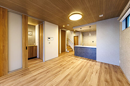 リビングダイニング