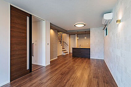 リビングダイニング