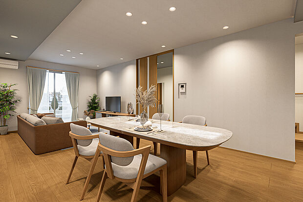 【リビングダイニング完成予想図】T-1／大きな窓から差し込む自然光がダイニングスペースまで包み込む明るいLDK。木の温もりと爽やかな陽差しが調和し、1日の始まりと終わりに家族が集うひと時を、心満たされる特別な時間に。