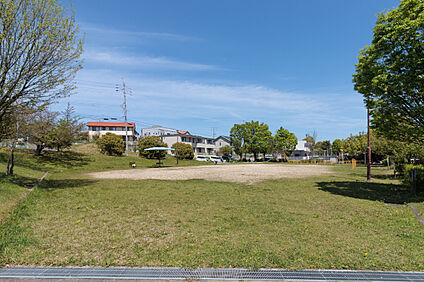 大高中部公園 80m(徒歩1分)