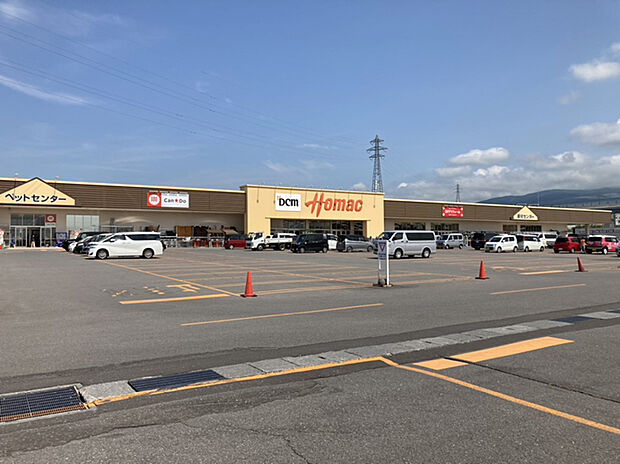 DCMホーマック石川店(約780m)