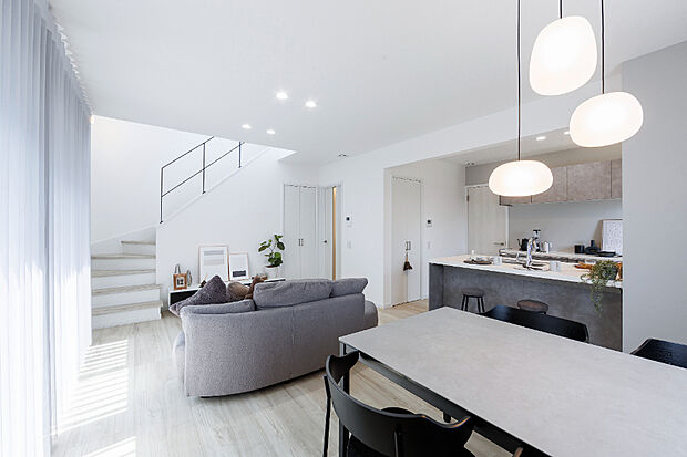 【【リビング】】(2025年6月撮影)