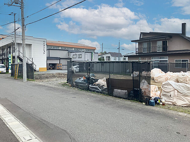 【【現地写真】】全区画が南側道路に面し陽当り良好。暖かい陽射しの感じられるお住まいが建てられそうですね。
（2025年8月撮影）