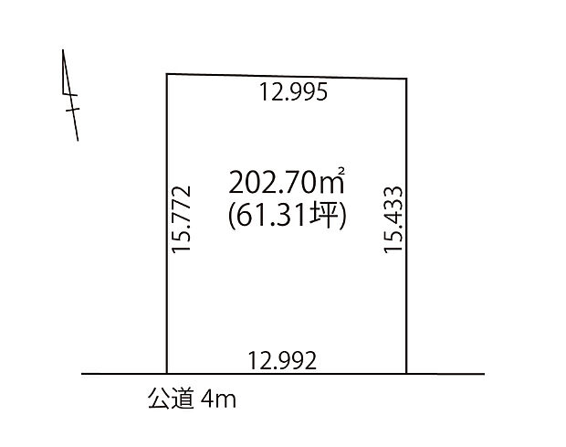 土地面積約61坪とゆとりのある広さ、間口の広い整形地です。