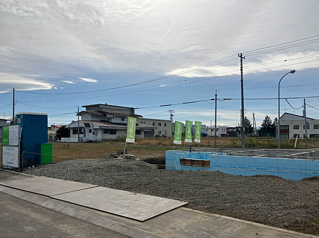 【【モデル17 現地写真】】周辺は低層住居専用地域の閑静な住宅街。高い建物が少なく、陽当りや通風も期待できます。
(2025年10月撮影）