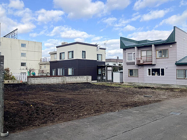 【【現地写真】】周辺は落ち着いた住宅街となっており住環境良好。静かな環境で新生活をスタートできます。
(2025年12月撮影)
