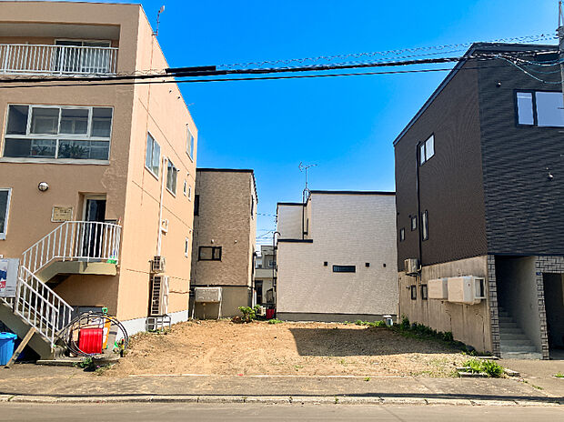 【【現地写真】】現況更地につき、建物解体の手間や費用を気にすることなく、スムーズに建築計画を進められます。
(2026年5月撮影)