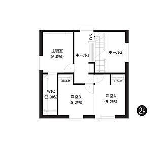 立体的な無駄のない空間設計で、暮らしやすさを追求した間取りです。家族のつながりを感じながら、個々のプライバシーにも配慮しています。 