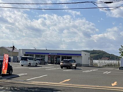 ローソン北見西三輪店 89m(徒歩2分)