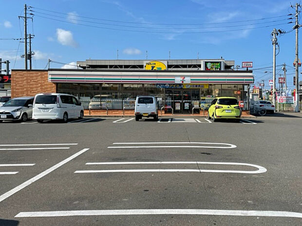 セブンイレブン名取飯野坂店(約640m)