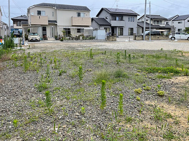 【【現地写真】】平坦な整形地につき建物プランも立てやすいですね。現在更地につき、お引渡し後はスムーズに建築を始められます。
【2024年7月撮影】