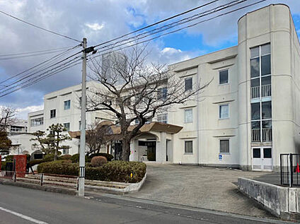 岩沼小学校 1500m(徒歩19分)