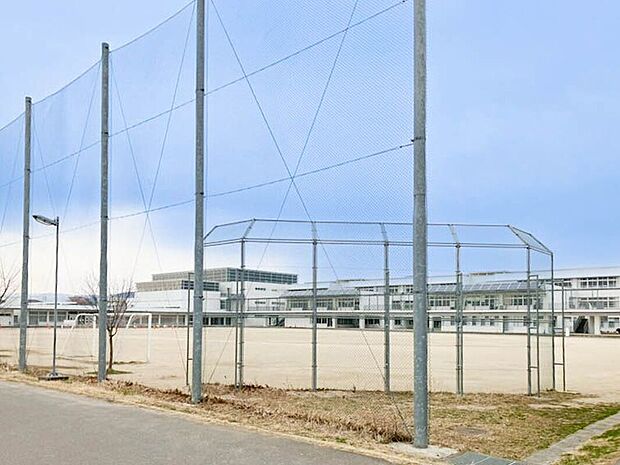 伊達市保原小学校(約1,400m)