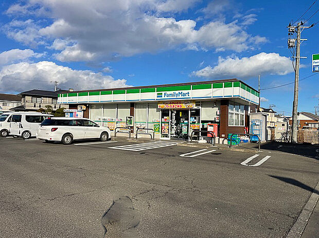 ファミリーマート中田七丁目店（約170m）