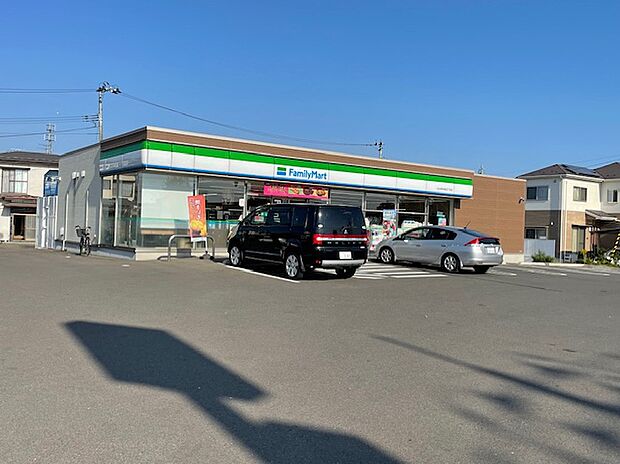 ファミリーマート東中田四丁目店（約300m）