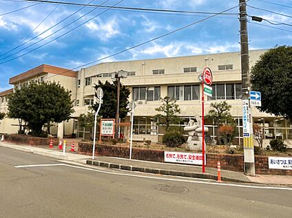 増田小学校 2000m(徒歩25分)