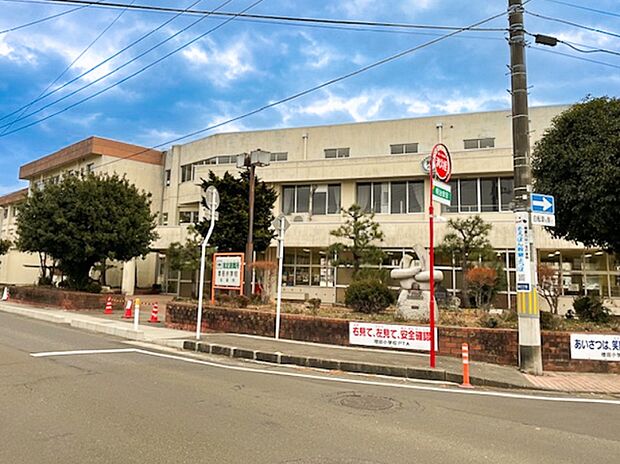 増田小学校（約2,000m）