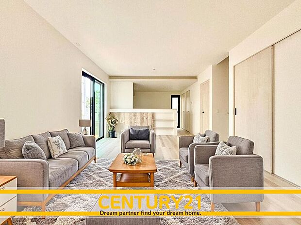 ※家具・CG加工はイメージです。販売価格等には含まれません。
■■憩いのリビング■■
リビングとダイニングの空間機能を活かし、巧みに使い分ける発想が、ライフスタイルに新しいゆとりを