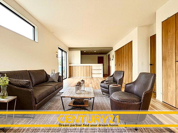 ※家具・CG加工はイメージです。販売価格等には含まれません。■■憩いのリビング■■
リビングとダイニングの空間機能を活かし、巧みに使い分ける発想が、ライフスタイルに新しいゆとりをもたらします。