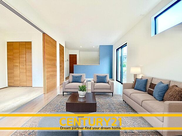 ※家具・CG加工はイメージです。販売価格等には含まれません。
■■憩いのリビング■■
リビングとダイニングの空間機能を活かし、巧みに使い分ける発想が、ライフスタイルに新しいゆとりをも