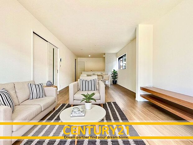 ※家具・CG加工はイメージです。販売価格等には含まれません。
■■憩いのリビング■■
リビングとダイニングの空間機能を活かし、巧みに使い分ける発想が、ライフスタイルに新しいゆとりをもたらします。