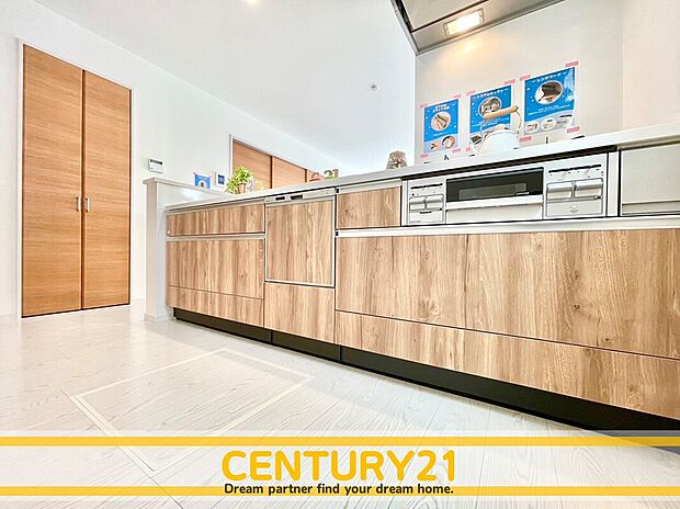 ◆同一建築会社の他現場写真◆
現地&同一施工会社の完成物件もご案内可能です。